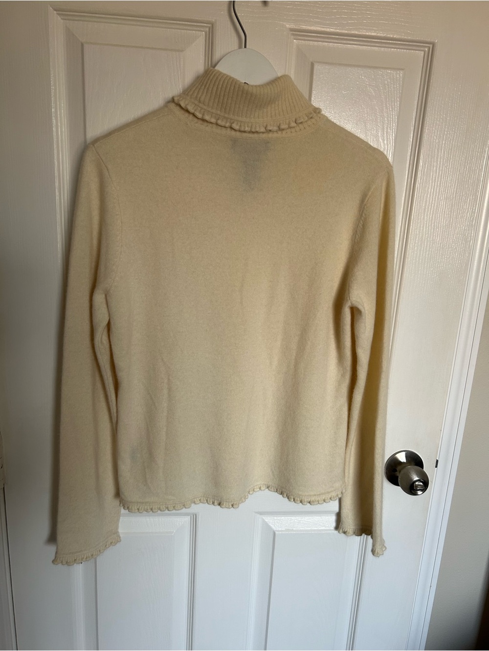 Jones New York Cream Ruffle Turtleneck Sweater with Angora Wool Blend L 90’s - Picture 2 of 4